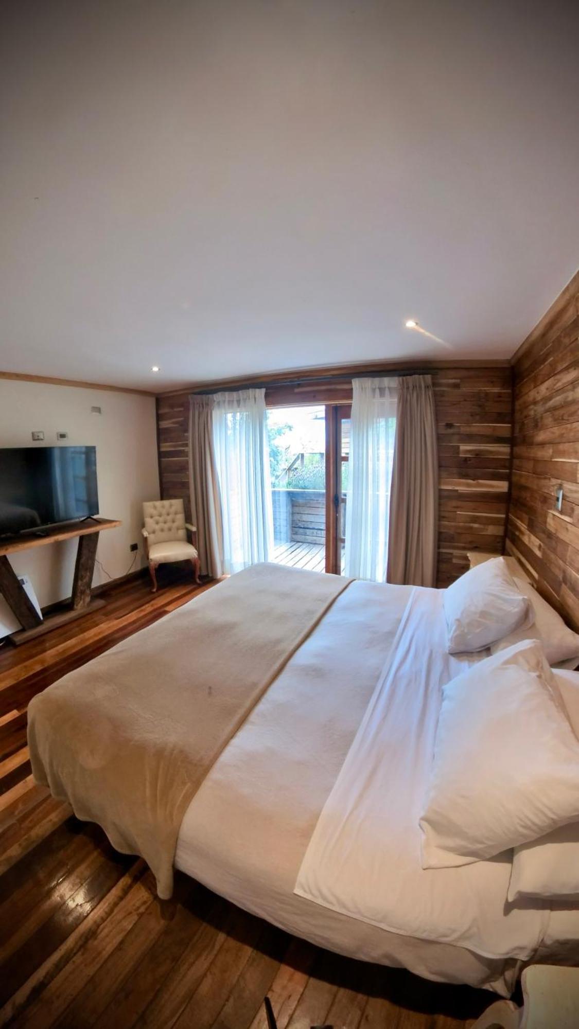 Hotel Agua Nativa Puerto Varas Exterior photo